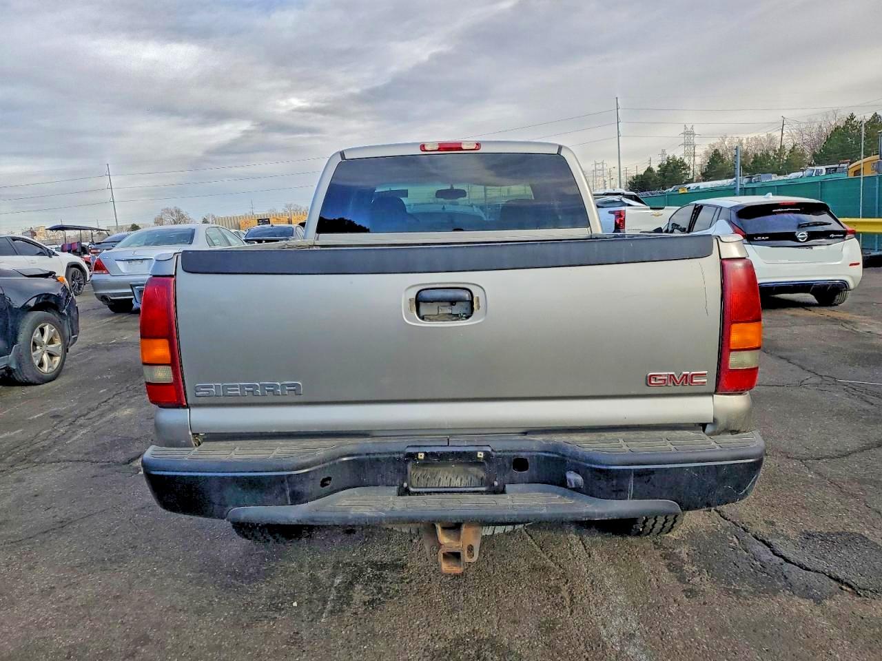 2003 GMC NEW SIERRA K1500 photo 6