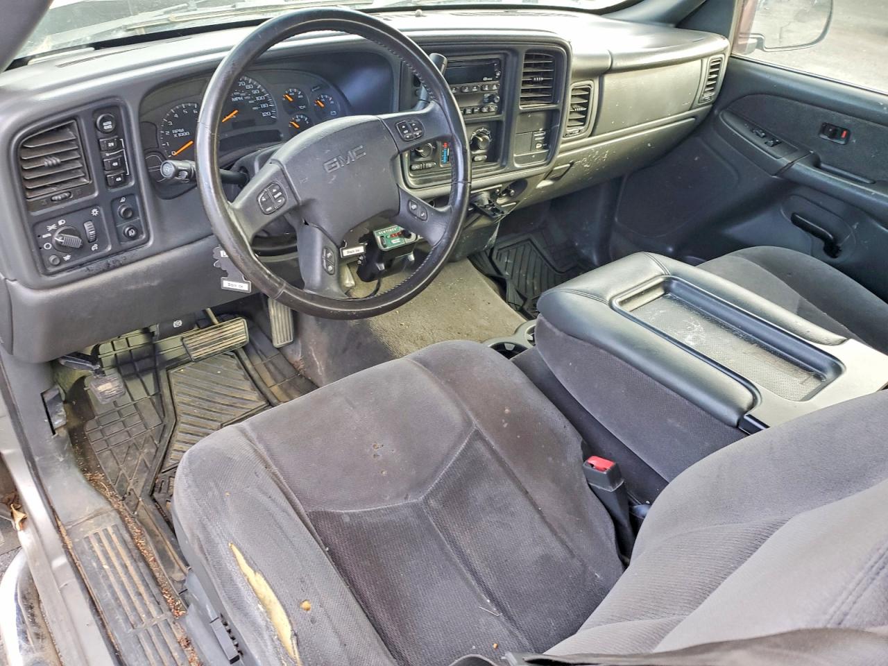 2003 GMC NEW SIERRA K1500 photo 8