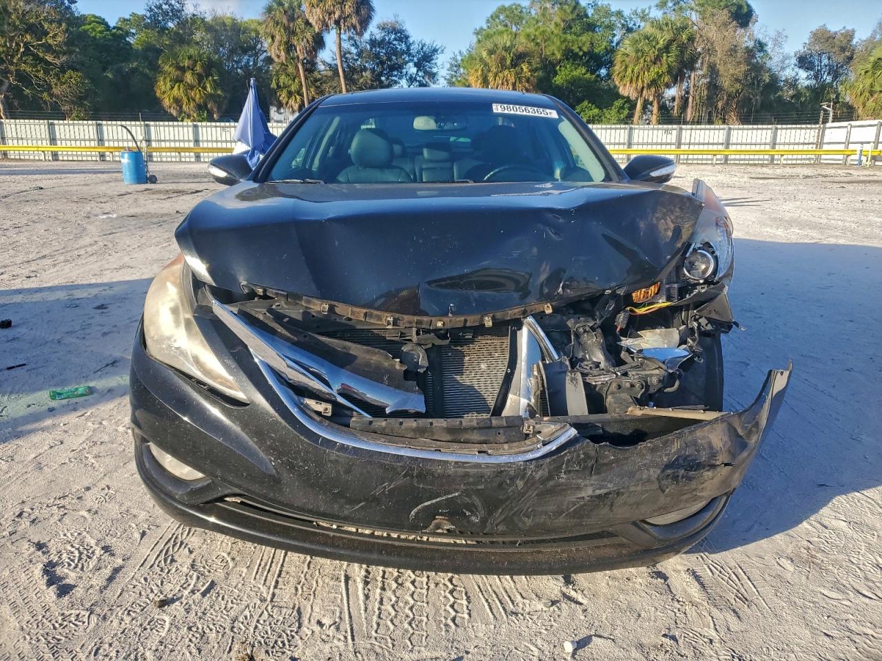 2011 HYUNDAI SONATA SE photo 5
