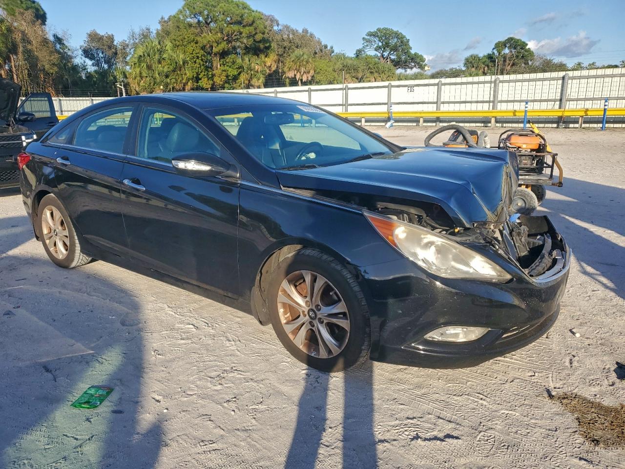 2011 HYUNDAI SONATA SE photo 4