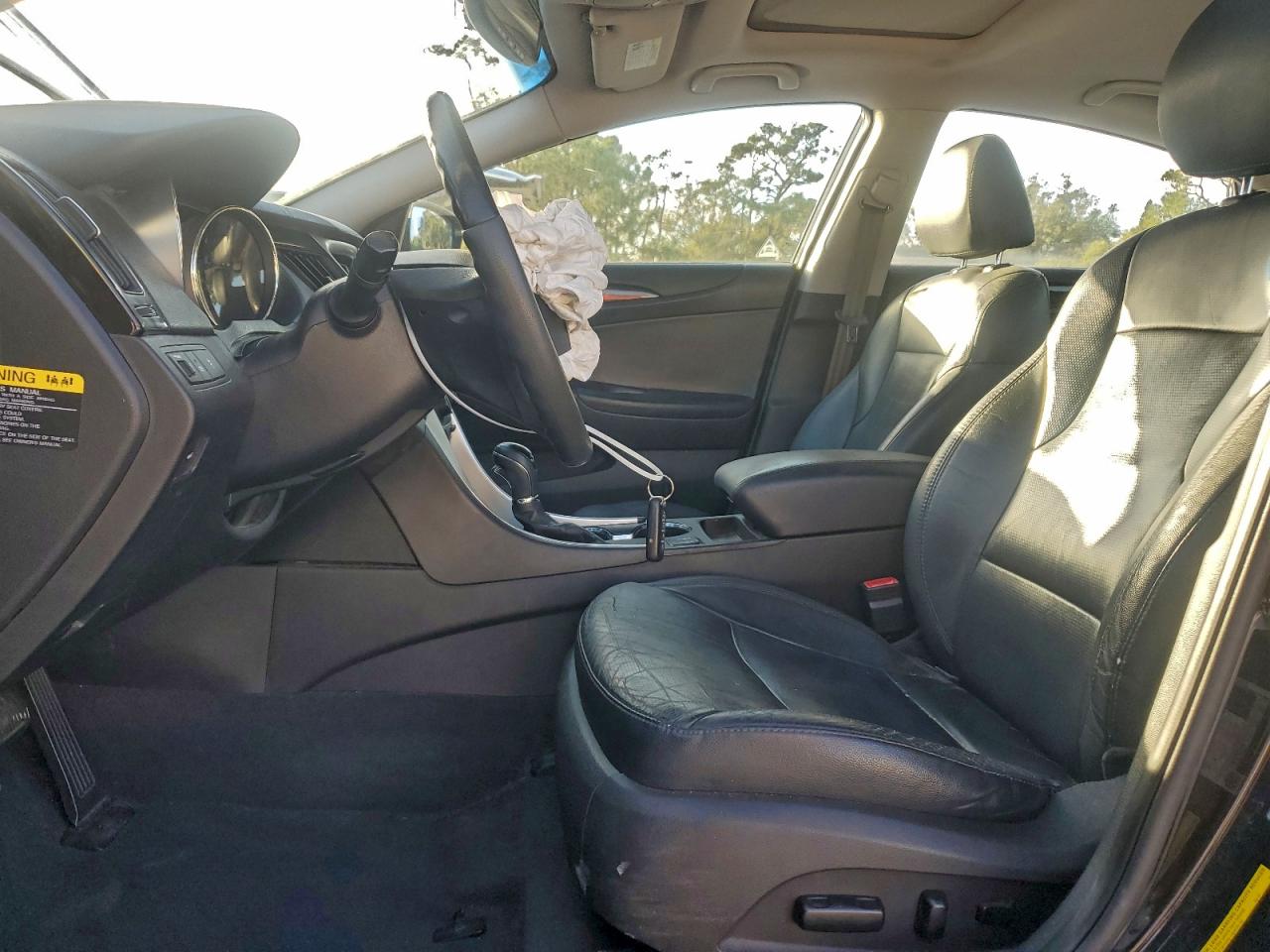 2011 HYUNDAI SONATA SE photo 7