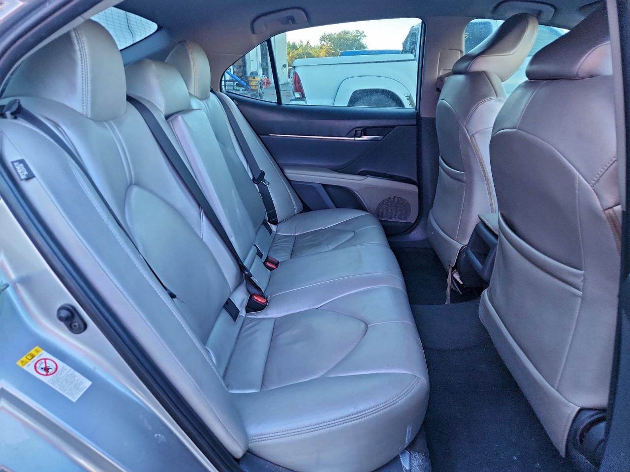 2019 TOYOTA CAMRY L photo 10