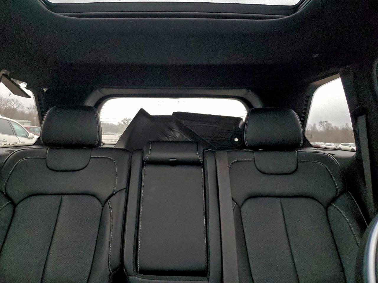 2024 JEEP GRAND CHEROKEE OVERLAND photo 10
