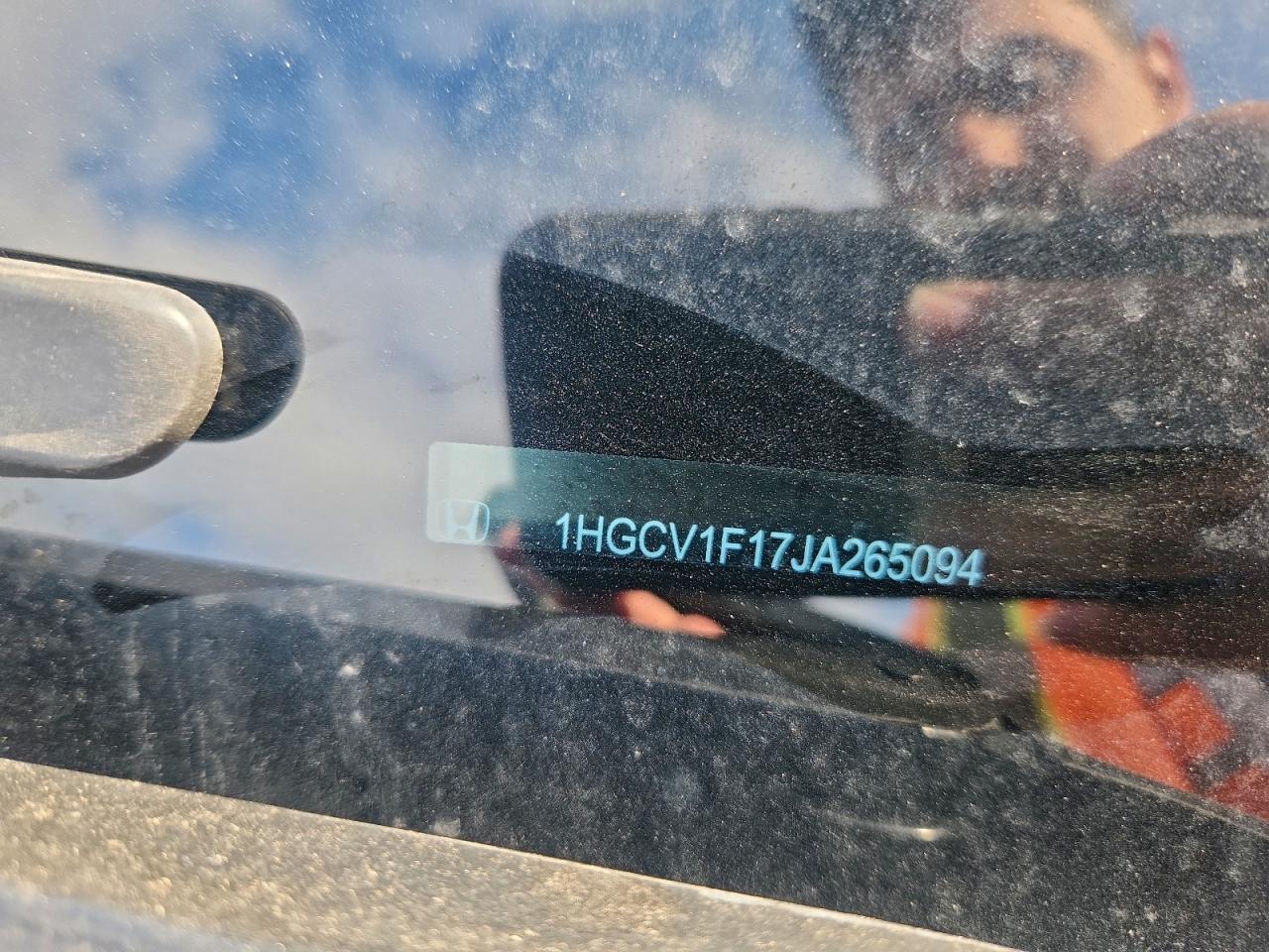 2018 HONDA ACCORD LX photo 12
