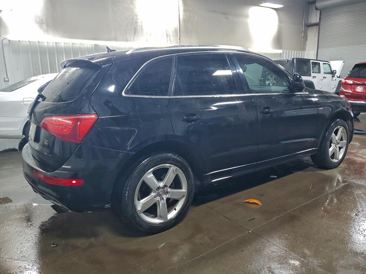 2011 AUDI Q5 PREMIUM PLUS photo 3