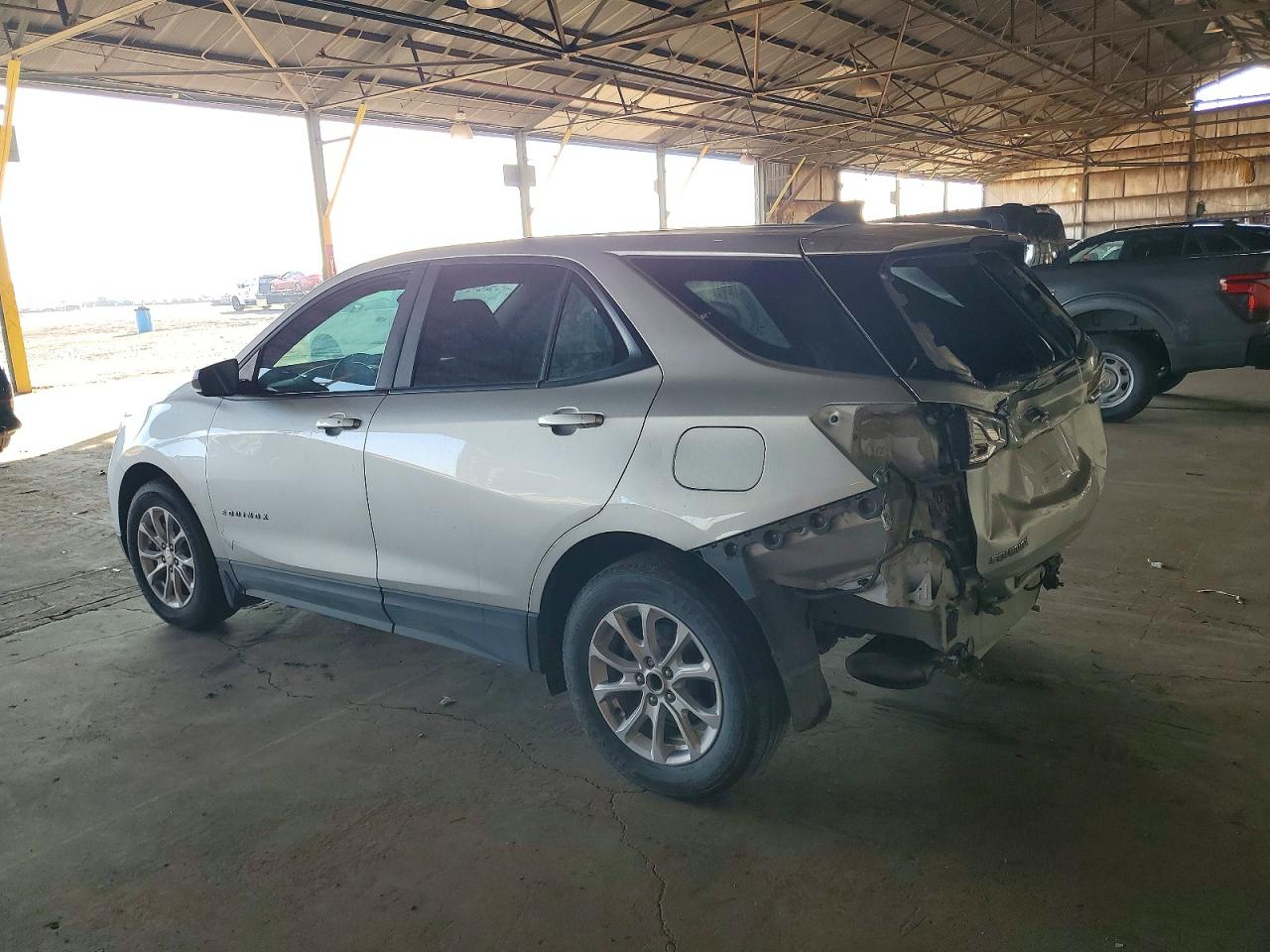 2021 CHEVROLET EQUINOX LS photo 2