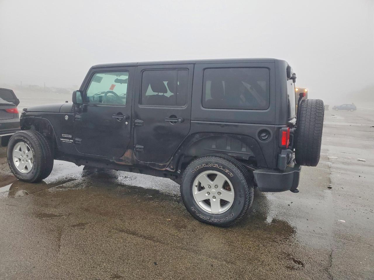 2012 JEEP WRANGLER UNLIMITED SPORT photo 2