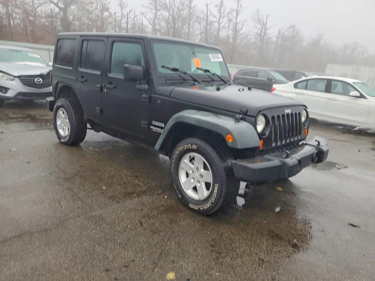 2012 JEEP WRANGLER UNLIMITED SPORT photo 4