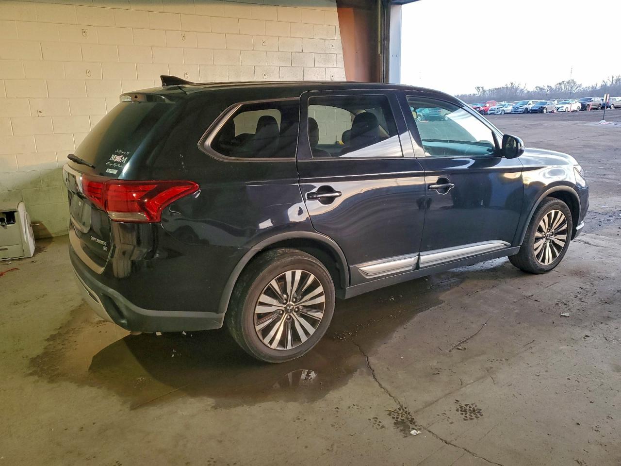 2019 MITSUBISHI OUTLANDER SE photo 3