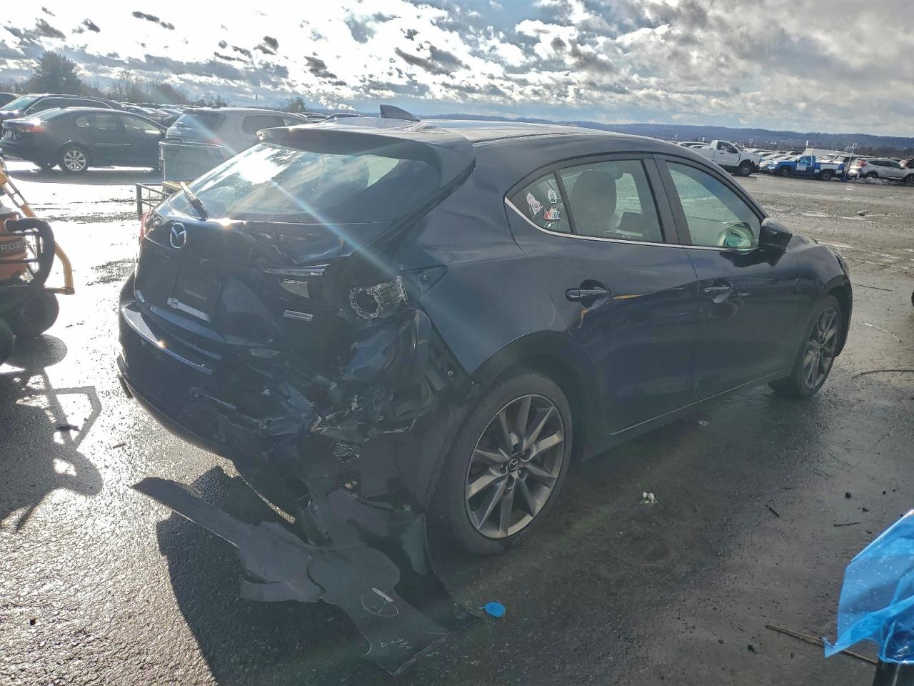 2018 MAZDA 3 GRAND TOURING photo 3