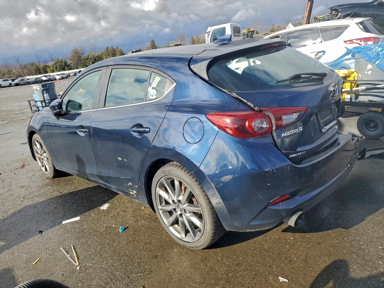 2018 MAZDA 3 GRAND TOURING photo 2