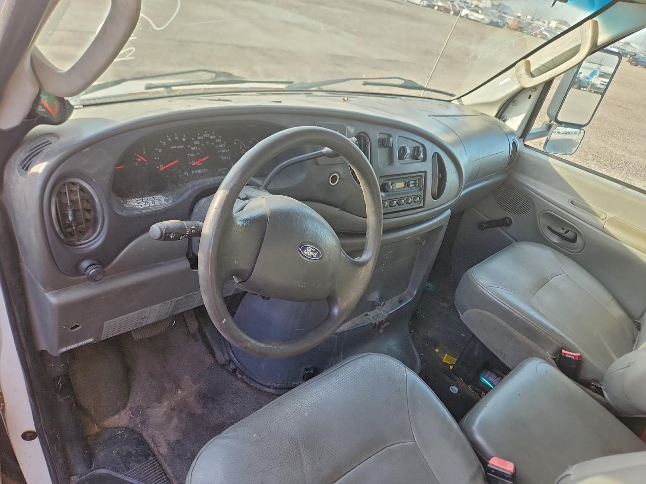 2006 FORD E450 DELIVERY TRUCK photo 8
