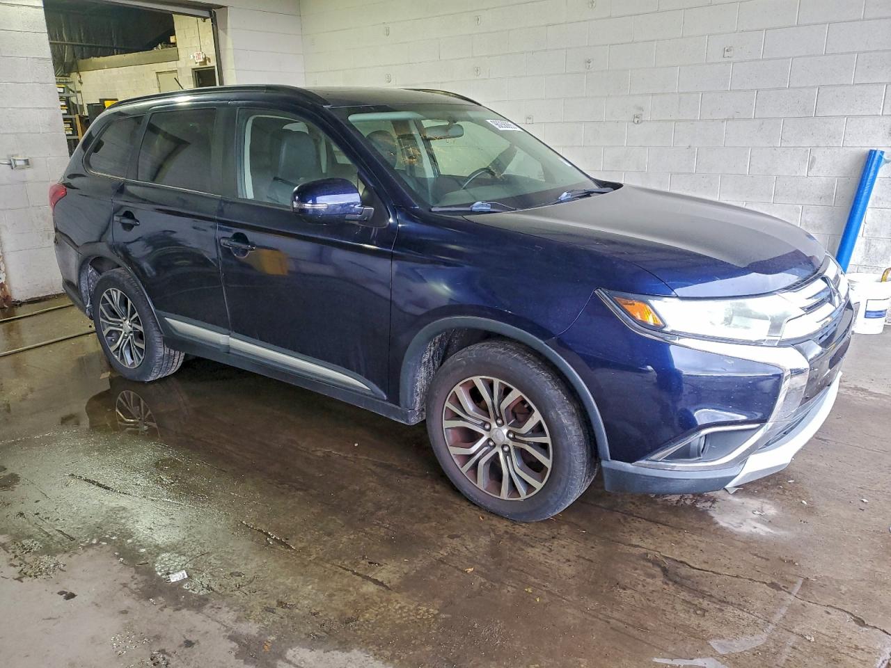 2016 MITSUBISHI OUTLANDER SE photo 4