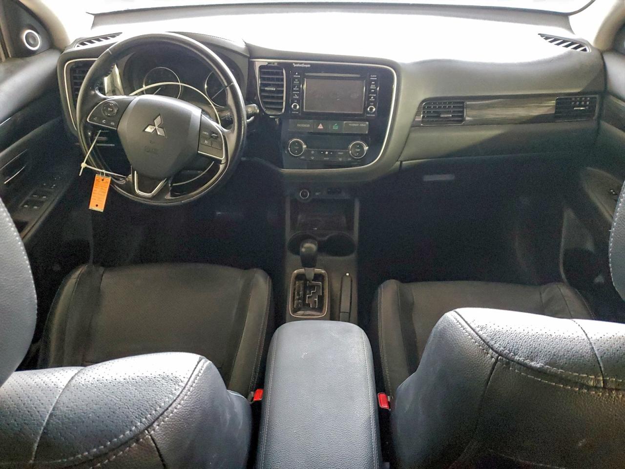2016 MITSUBISHI OUTLANDER SE photo 8