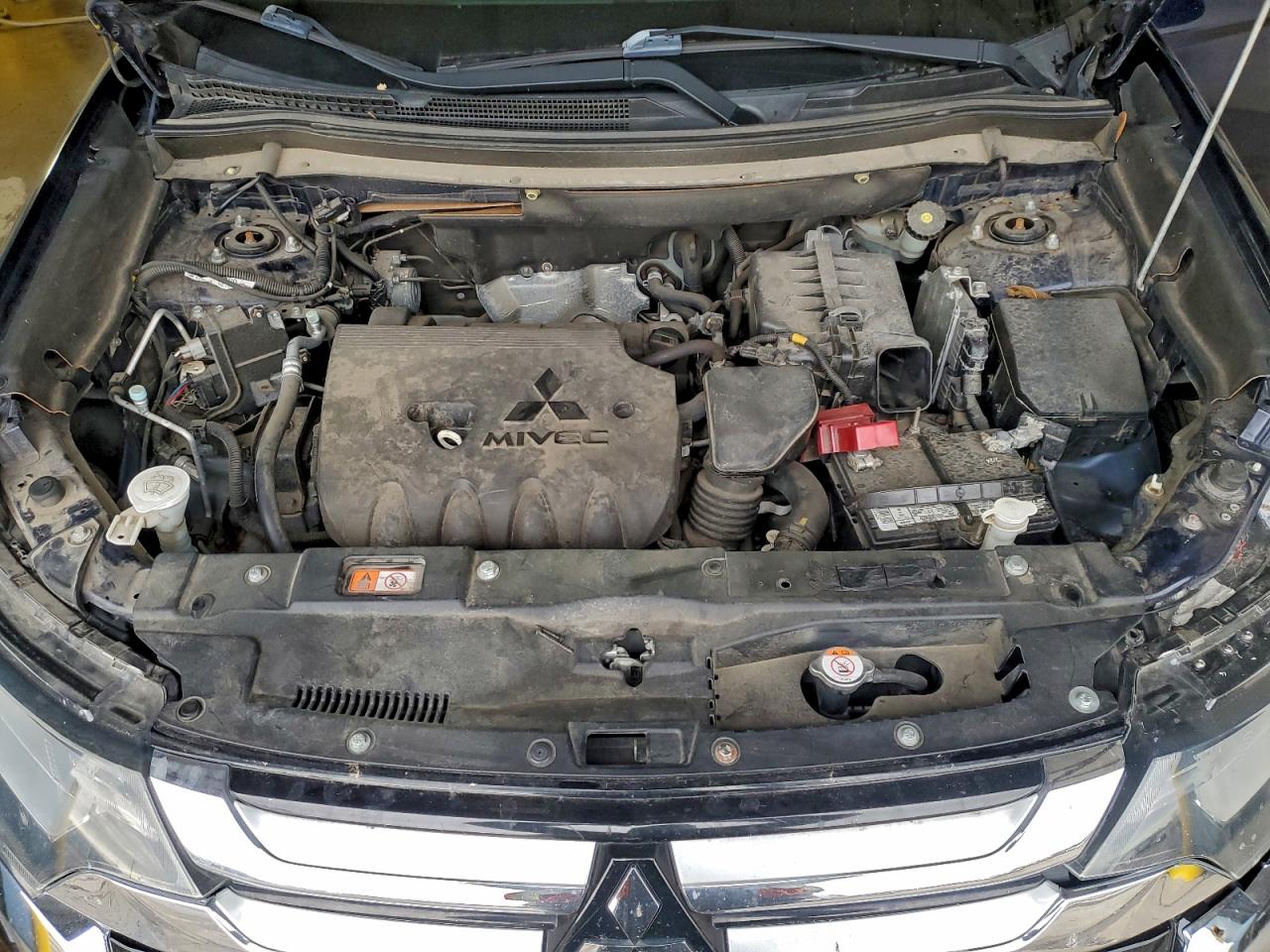2016 MITSUBISHI OUTLANDER SE photo 12