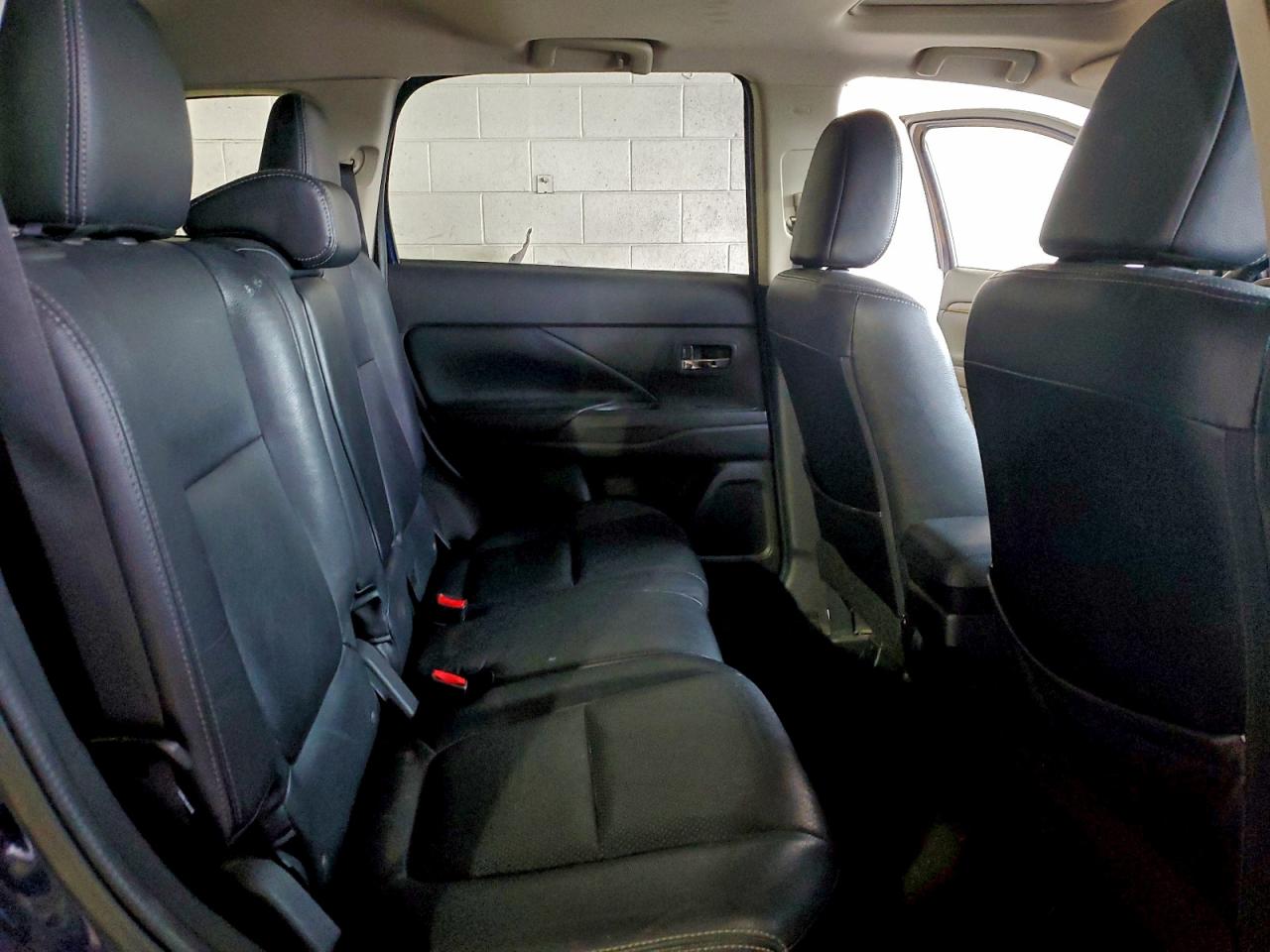 2016 MITSUBISHI OUTLANDER SE photo 11