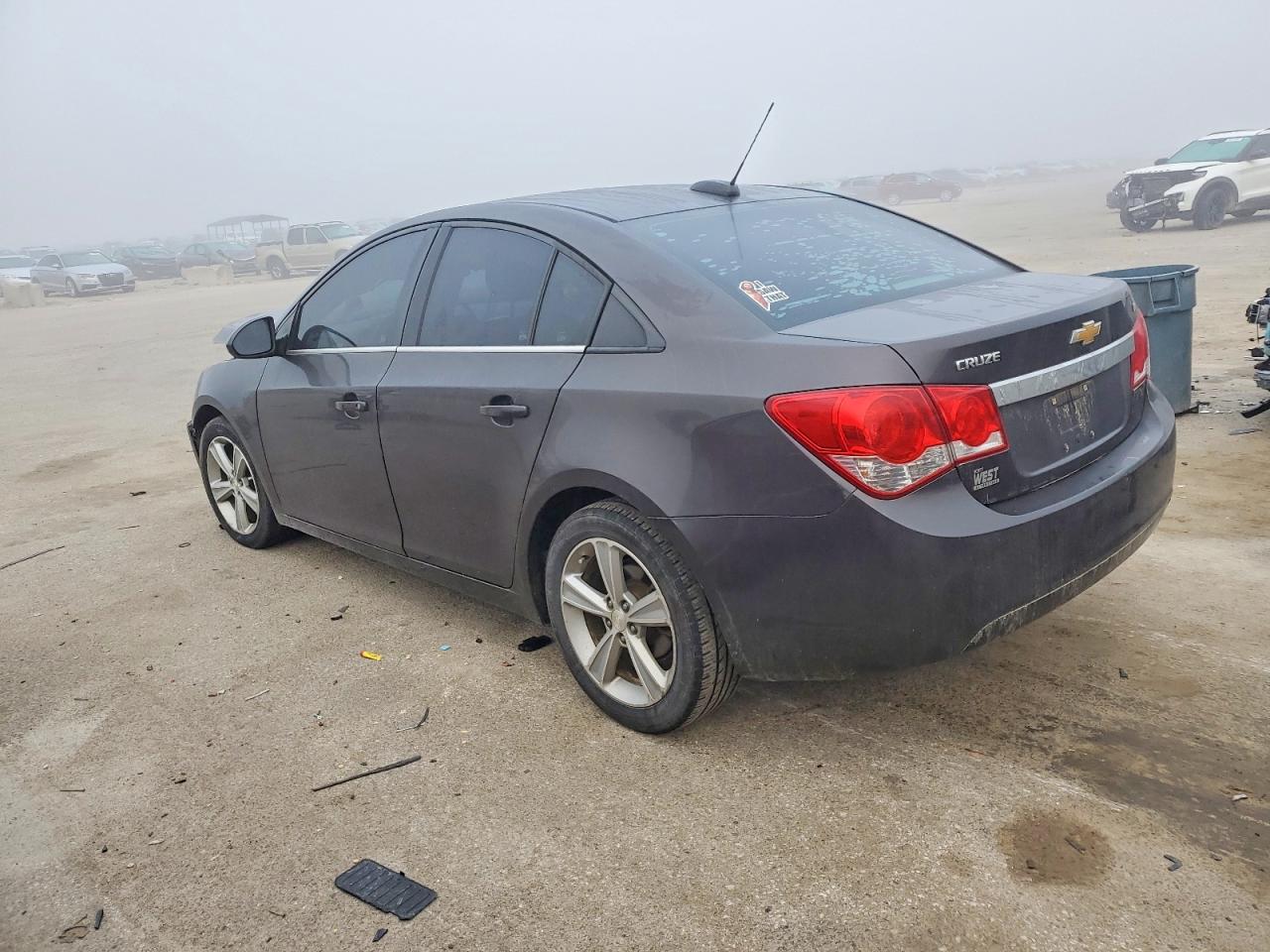 2015 CHEVROLET CRUZE LT photo 2