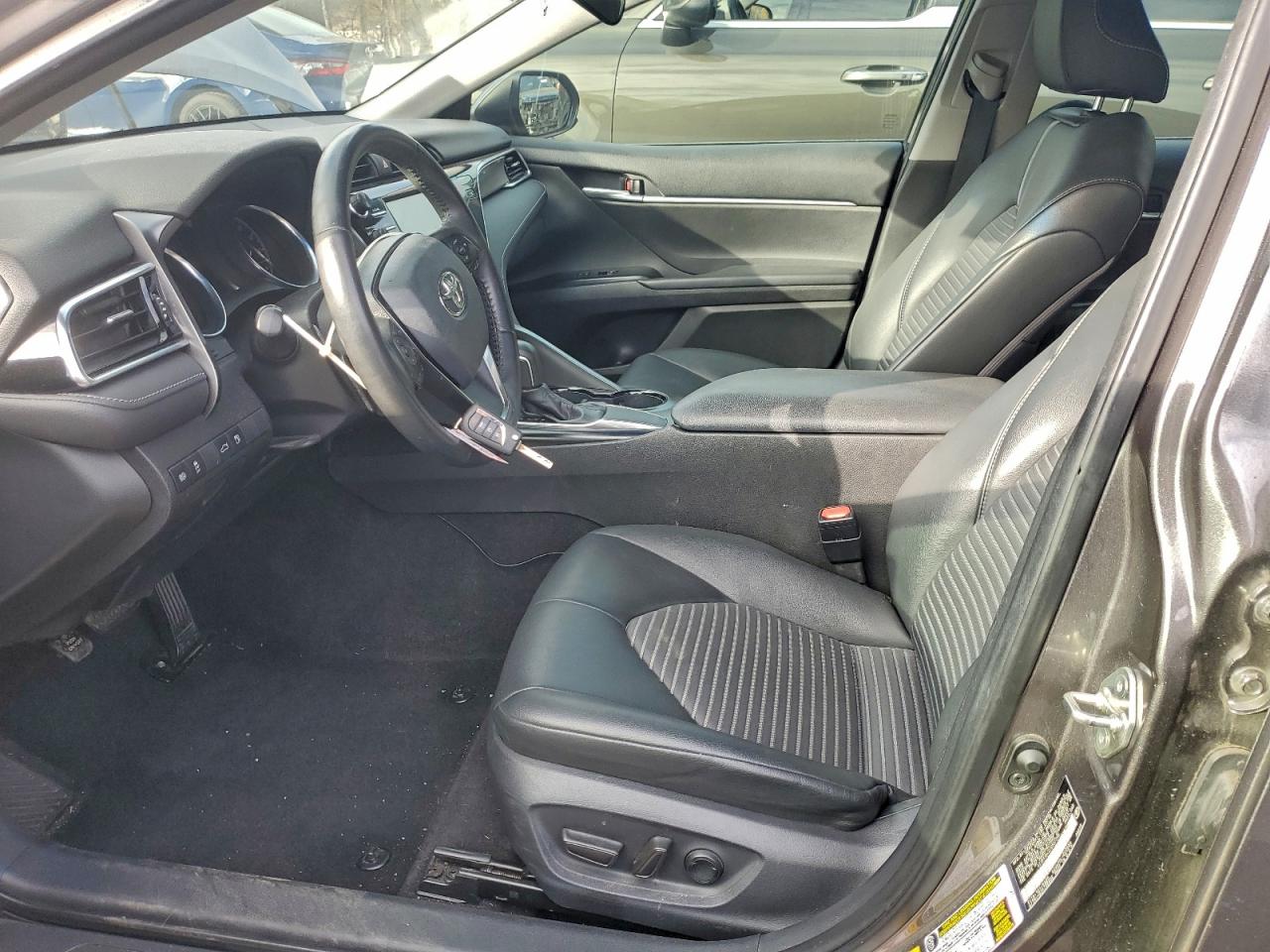 2018 TOYOTA CAMRY L photo 7