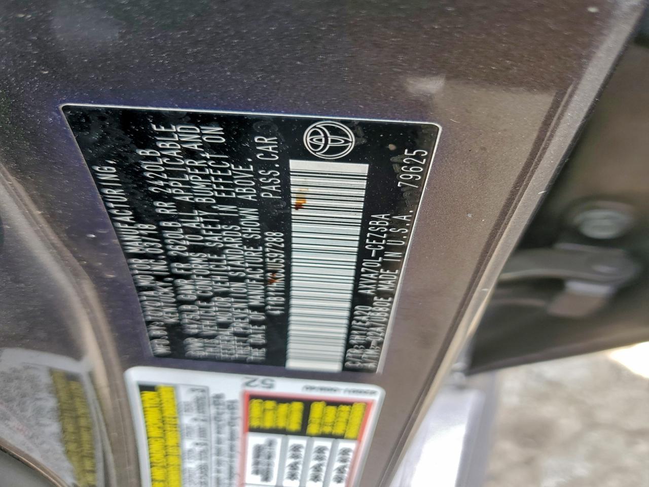 2018 TOYOTA CAMRY L photo 12