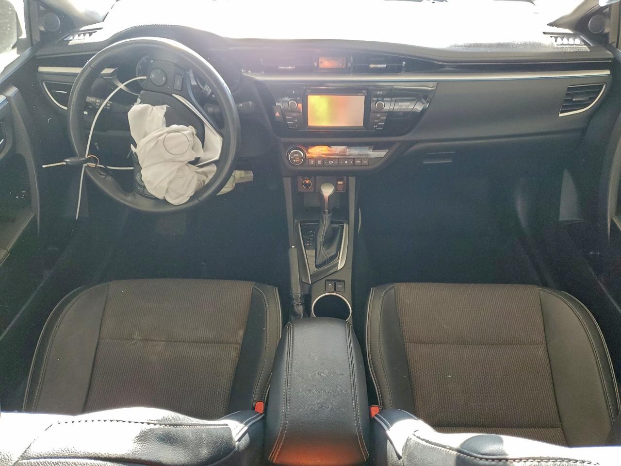 2014 TOYOTA COROLLA L photo 8