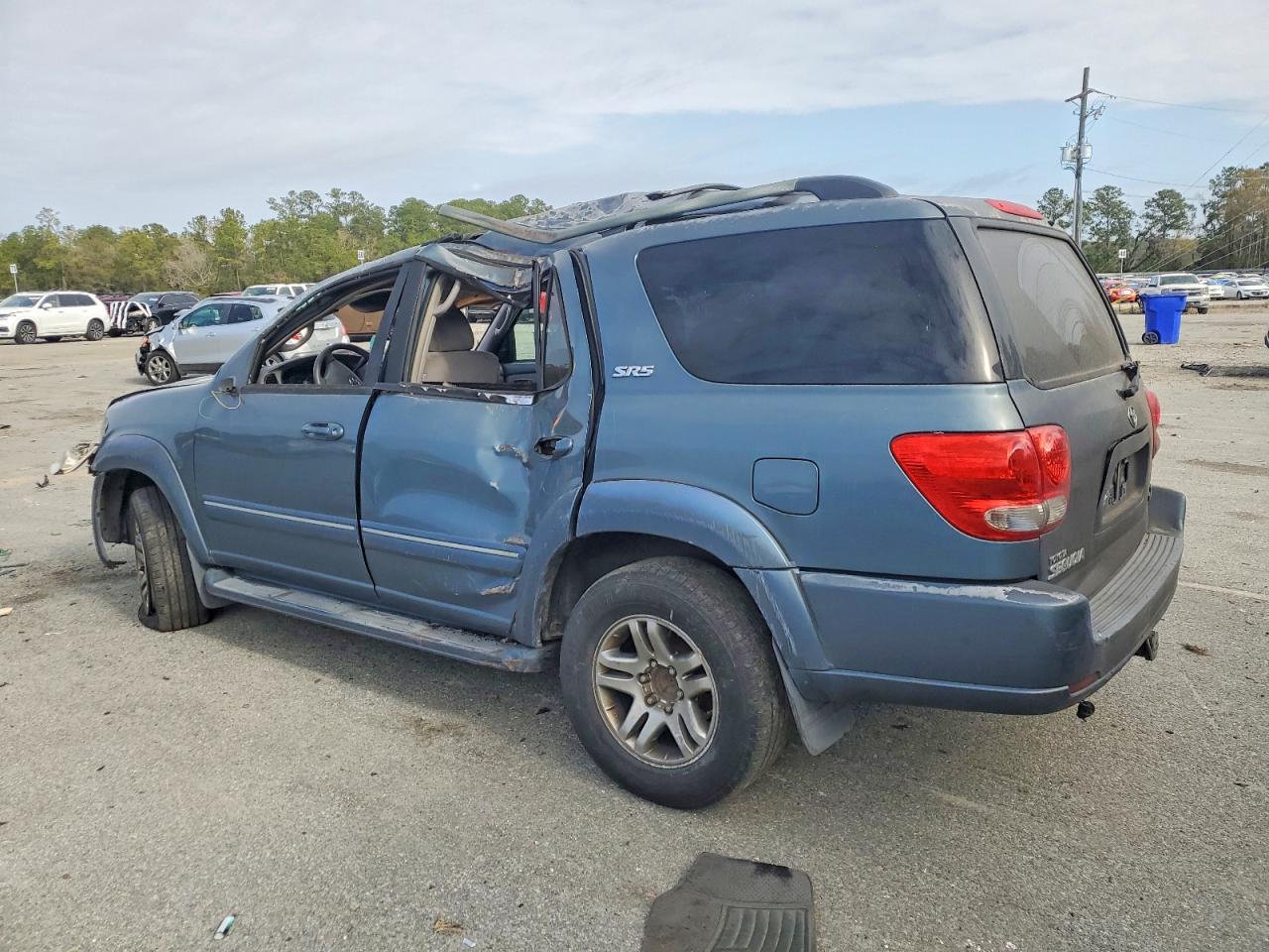 2006 TOYOTA SEQUOIA SR5 photo 2
