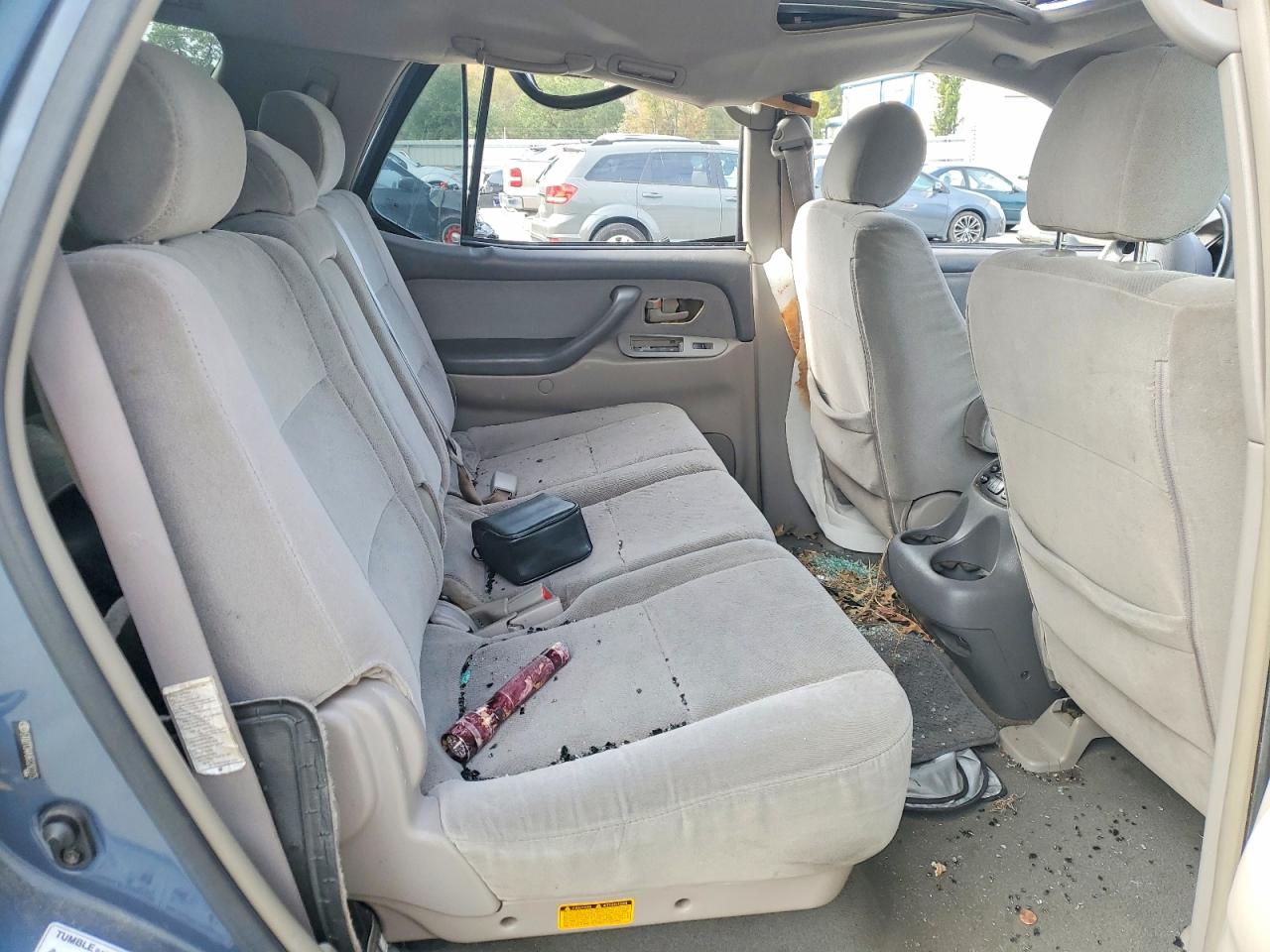 2006 TOYOTA SEQUOIA SR5 photo 11