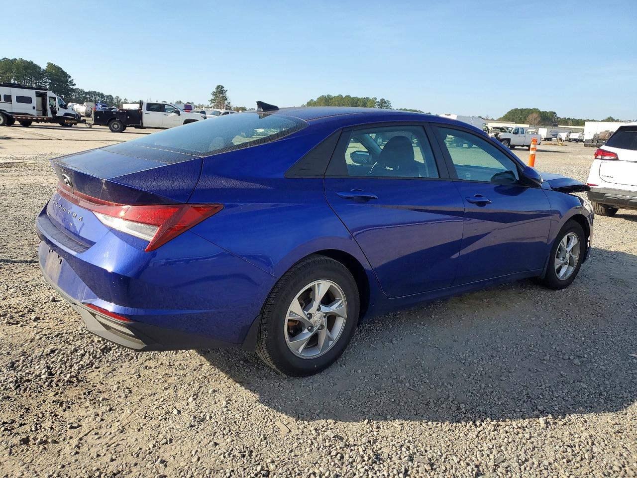 2021 HYUNDAI ELANTRA SE photo 3