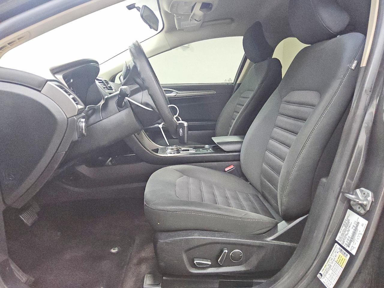 2017 FORD FUSION SE photo 7