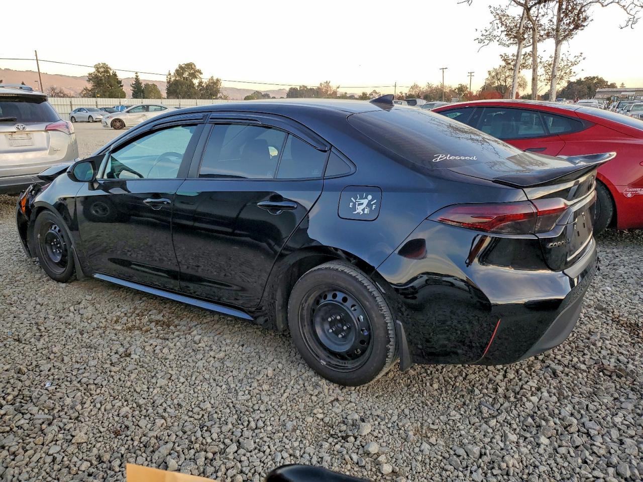 2024 TOYOTA COROLLA LE photo 2