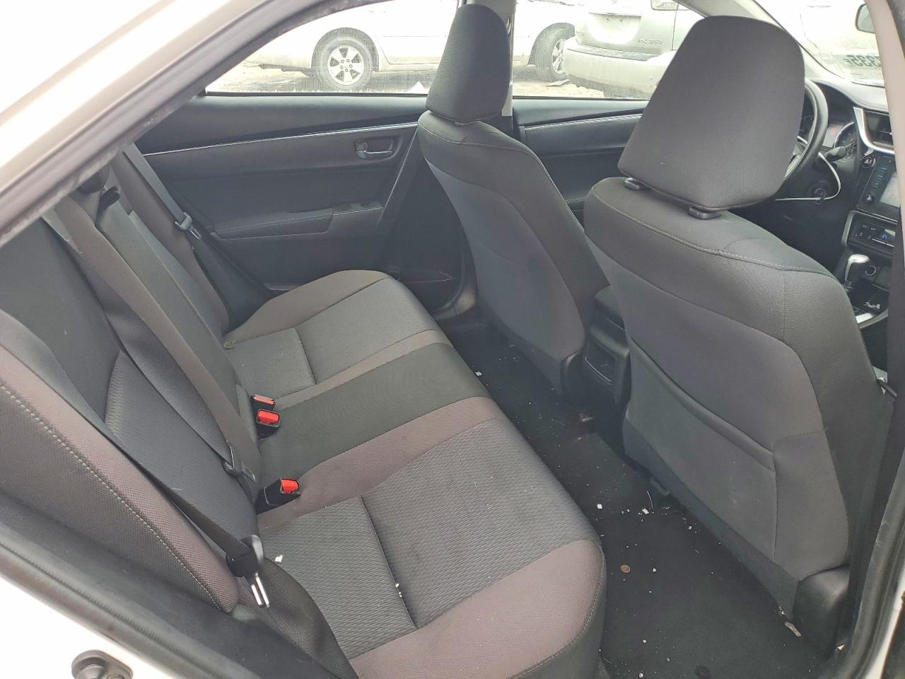 2018 TOYOTA COROLLA L photo 10
