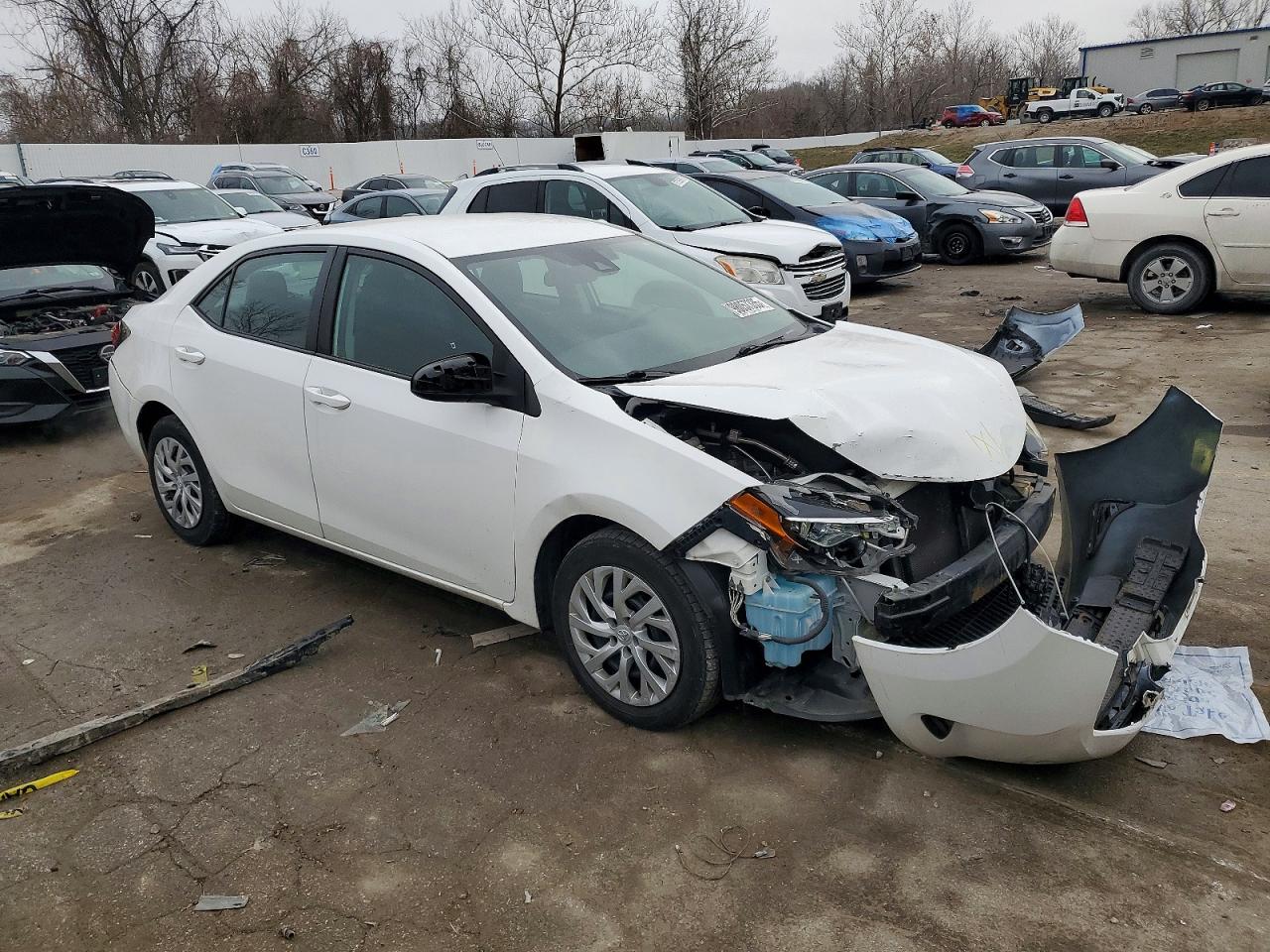 2018 TOYOTA COROLLA L photo 4