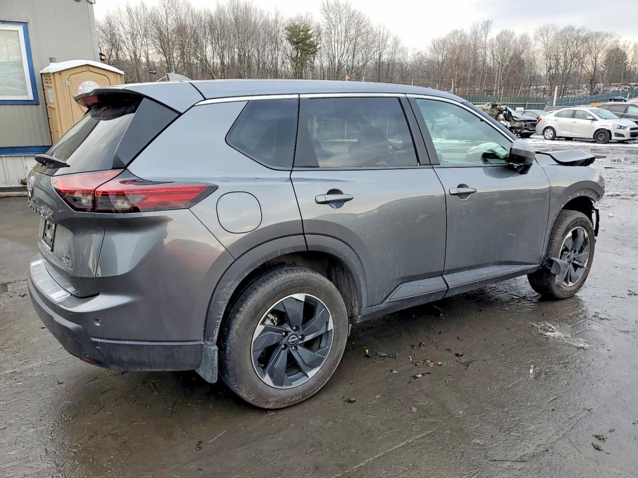 2025 NISSAN ROGUE SV photo 3