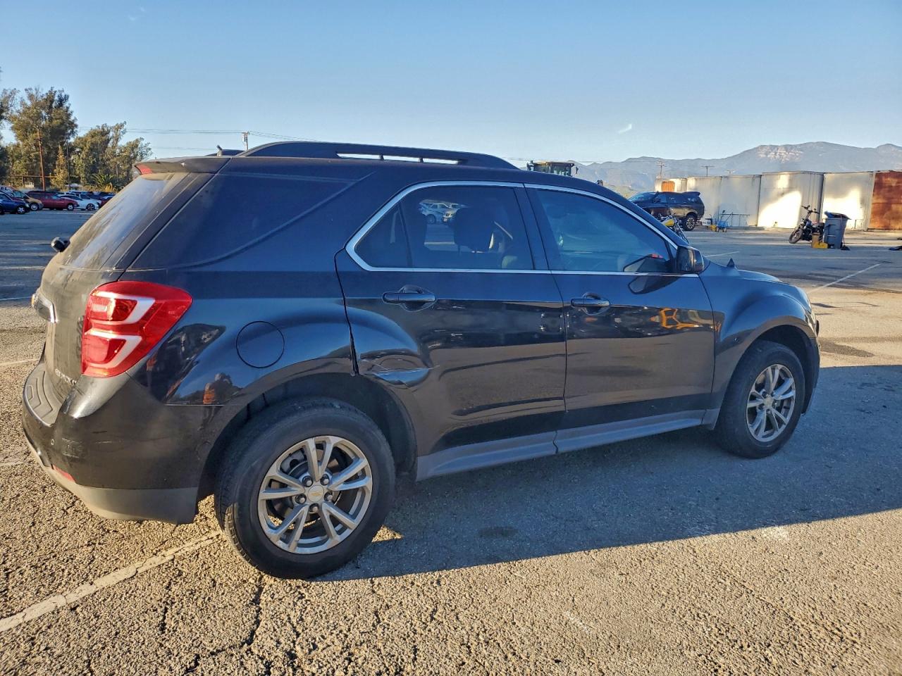 2016 CHEVROLET EQUINOX LT photo 5