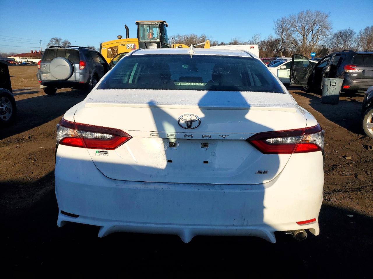2021 TOYOTA CAMRY SE photo 11