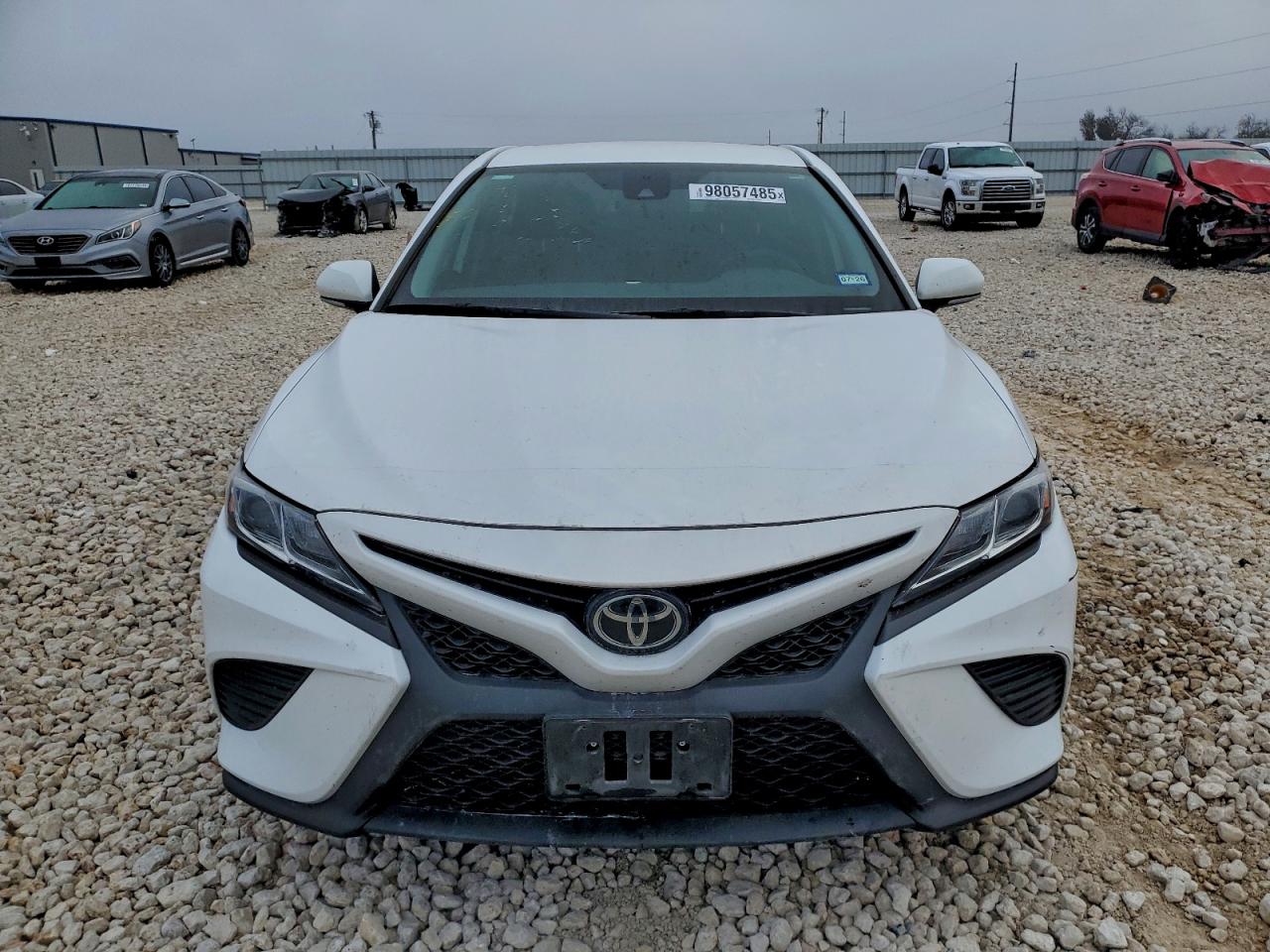 2019 TOYOTA CAMRY L photo 9