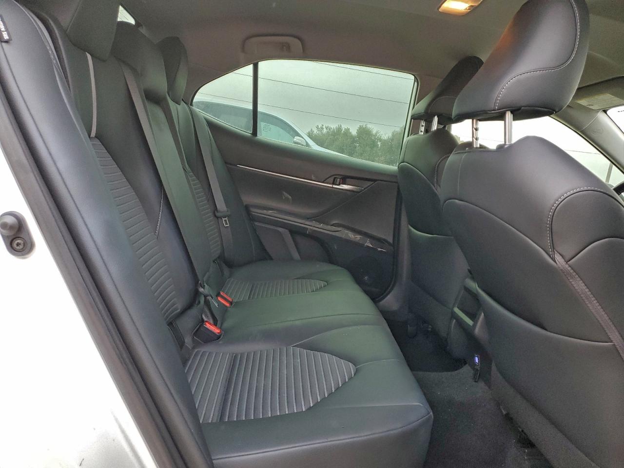 2019 TOYOTA CAMRY L photo 19