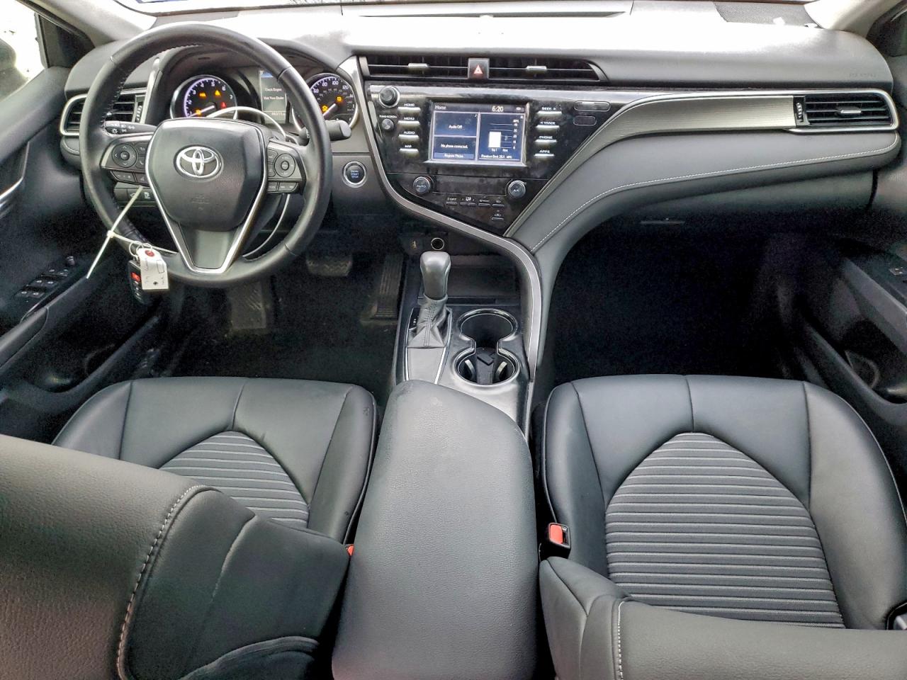 2019 TOYOTA CAMRY L photo 15