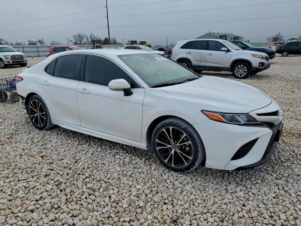 2019 TOYOTA CAMRY L photo 7