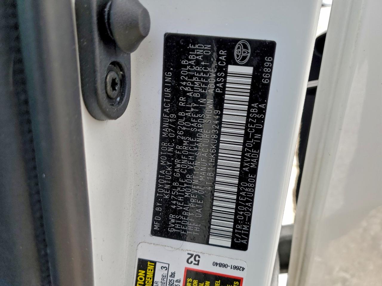 2019 TOYOTA CAMRY L photo 23