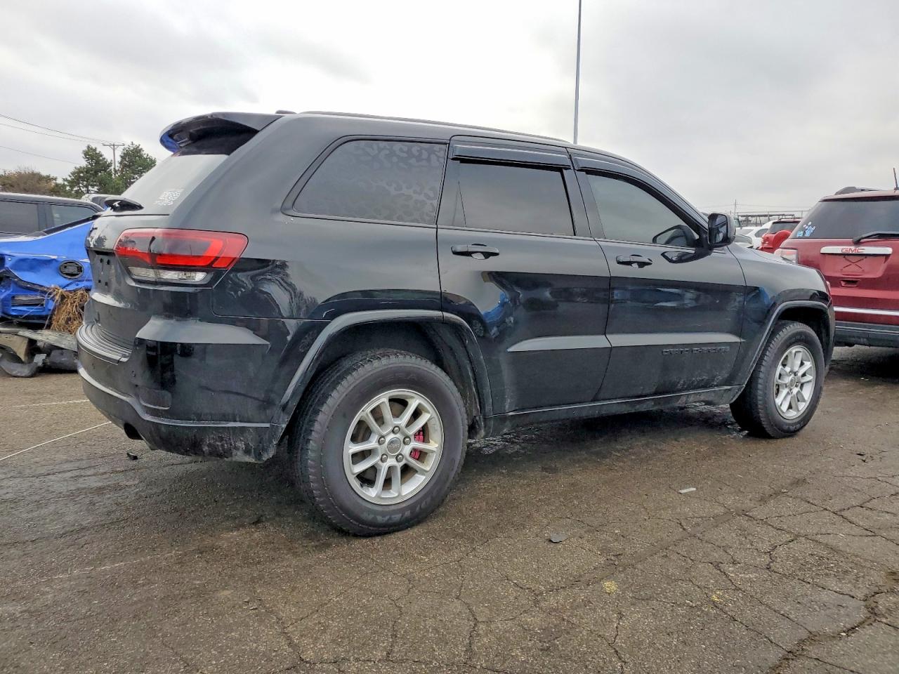 2020 JEEP GRAND CHEROKEE LAREDO photo 5