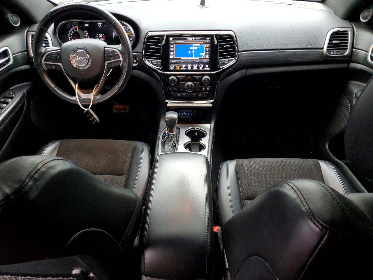 2020 JEEP GRAND CHEROKEE LAREDO photo 15