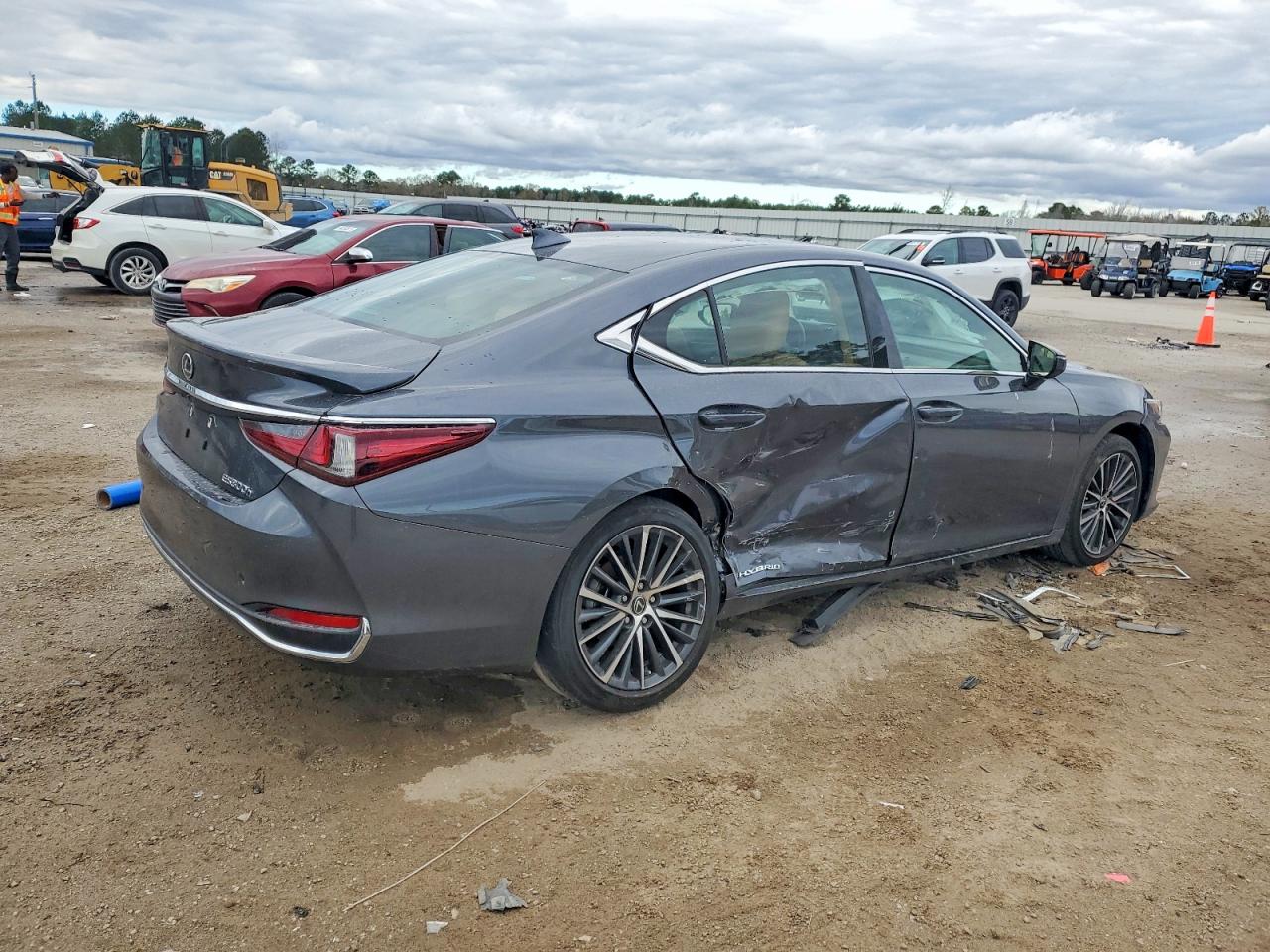 2022 LEXUS ES 300H BASE photo 5