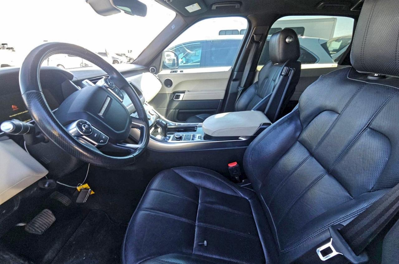 2017 LAND ROVER RANGE ROVER SPORT HSE photo 11