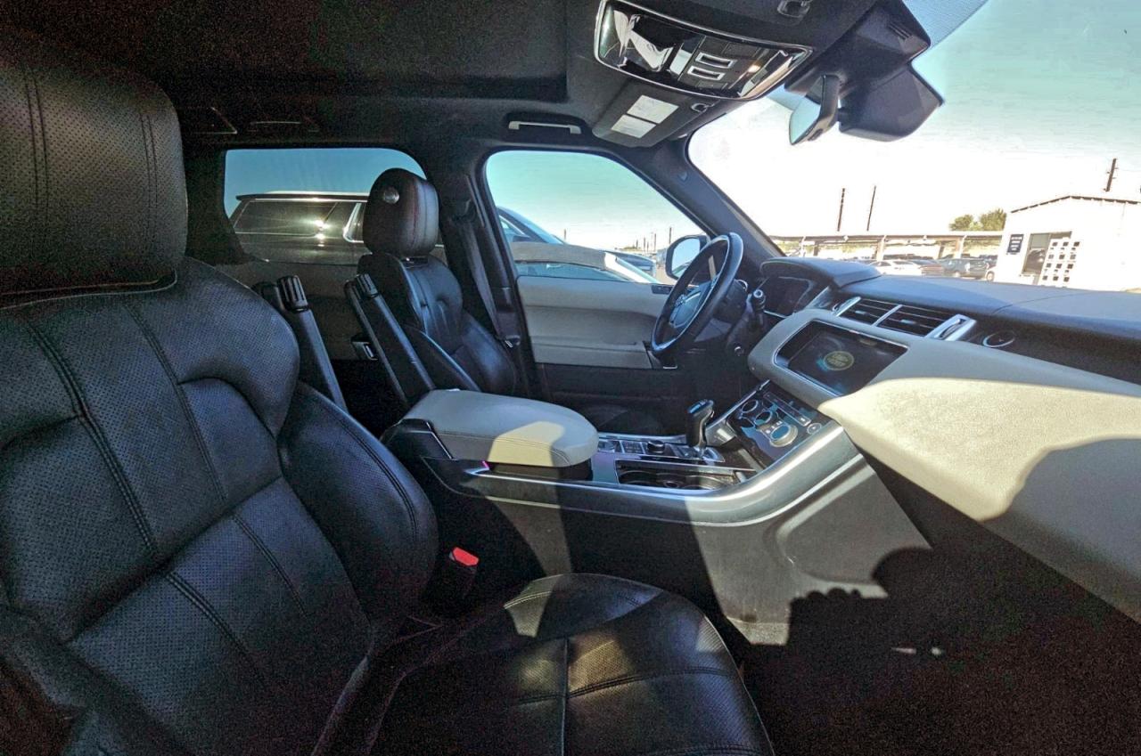 2017 LAND ROVER RANGE ROVER SPORT HSE photo 5
