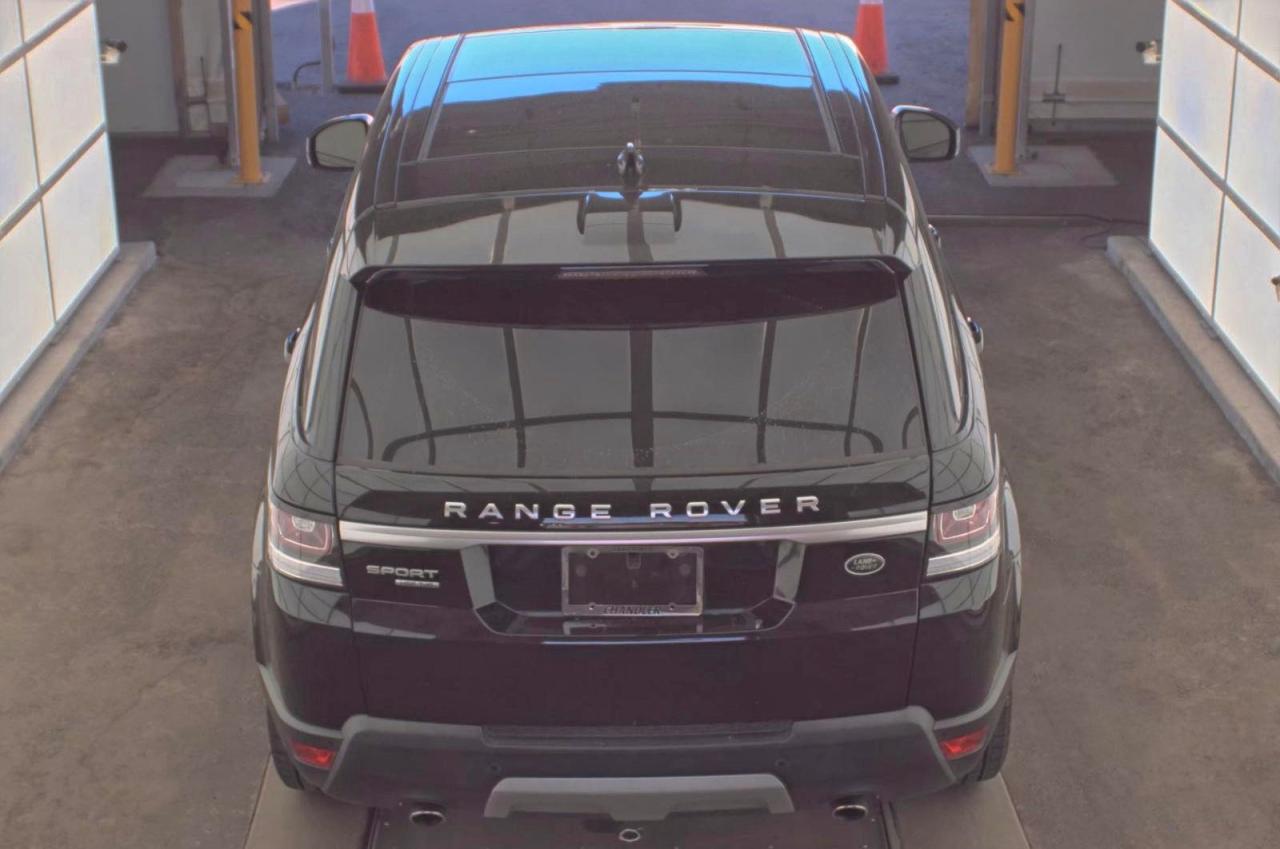 2017 LAND ROVER RANGE ROVER SPORT HSE photo 12