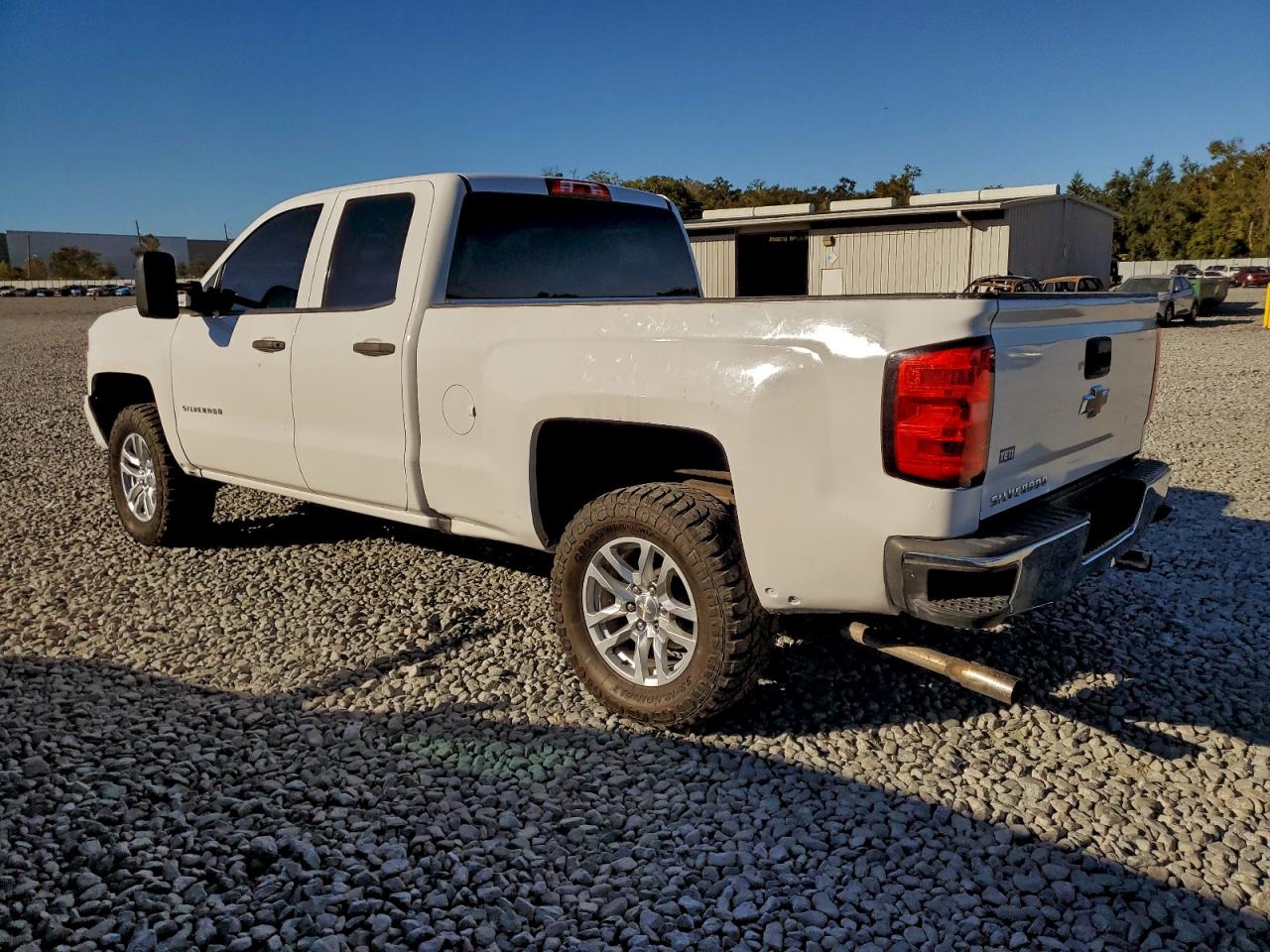 2016 CHEVROLET SILVERADO K1500 CUSTOM photo 2