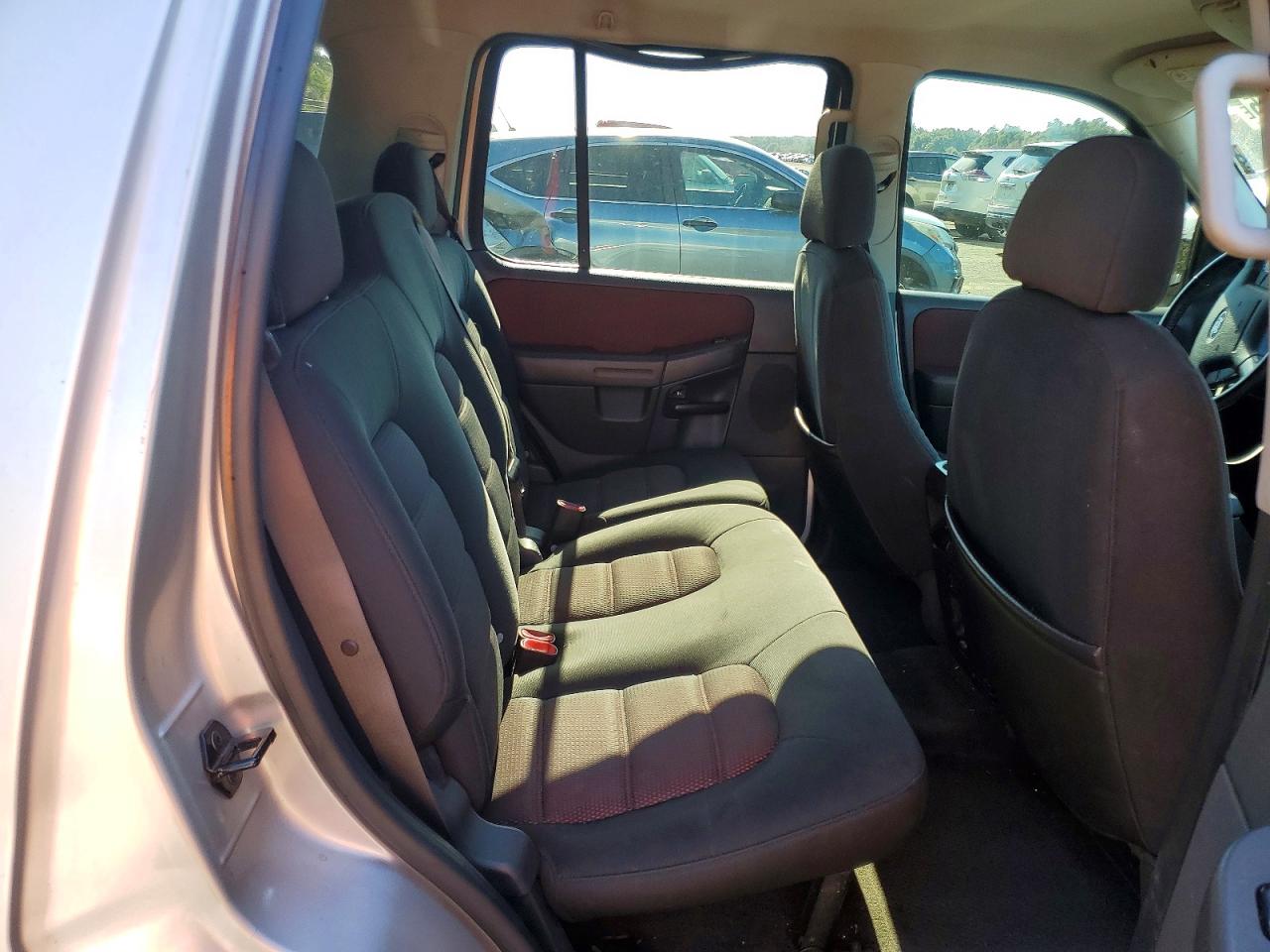 2005 FORD EXPLORER XLT photo 21