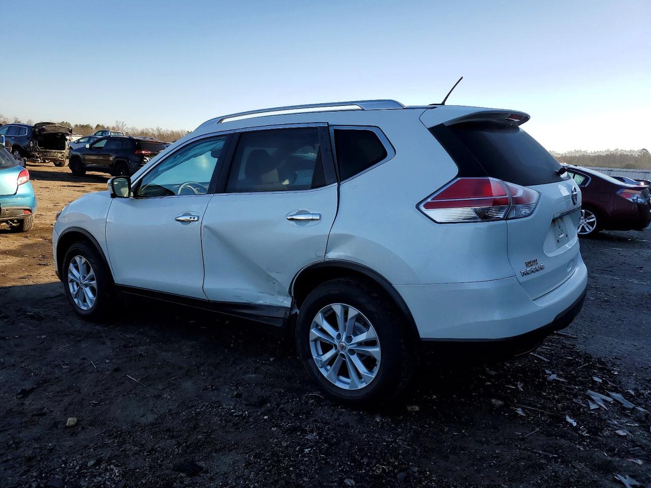 2016 NISSAN ROGUE S photo 2
