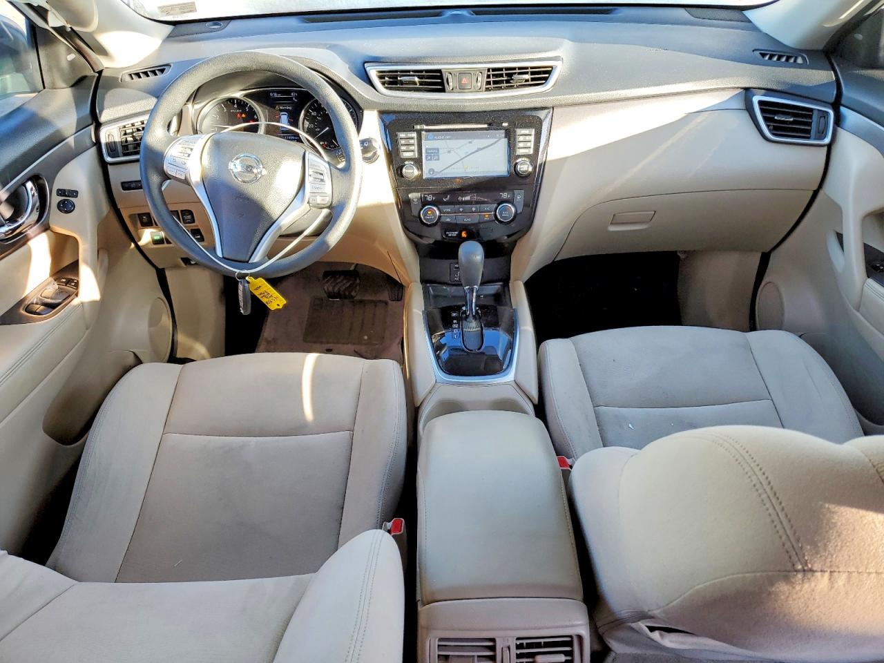 2016 NISSAN ROGUE S photo 8