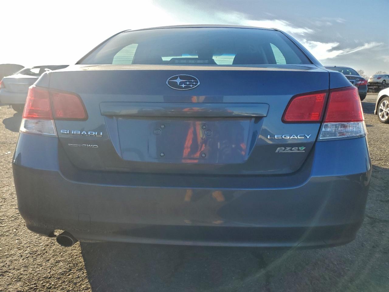 2013 SUBARU LEGACY 2.5I PREMIUM photo 6